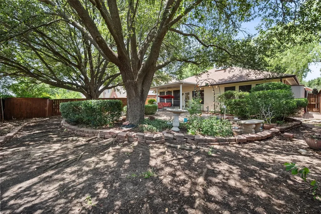 6307 Pierce Arrow Drive Arlington TX 76001
