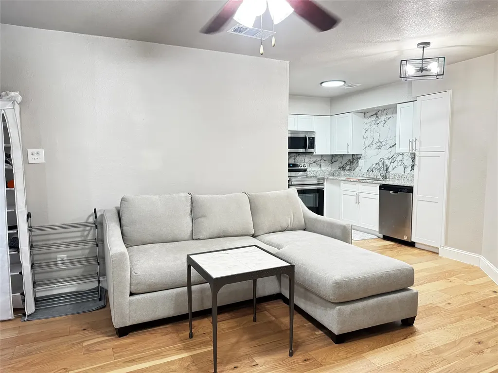 9833 Walnut Street Dallas TX 75243