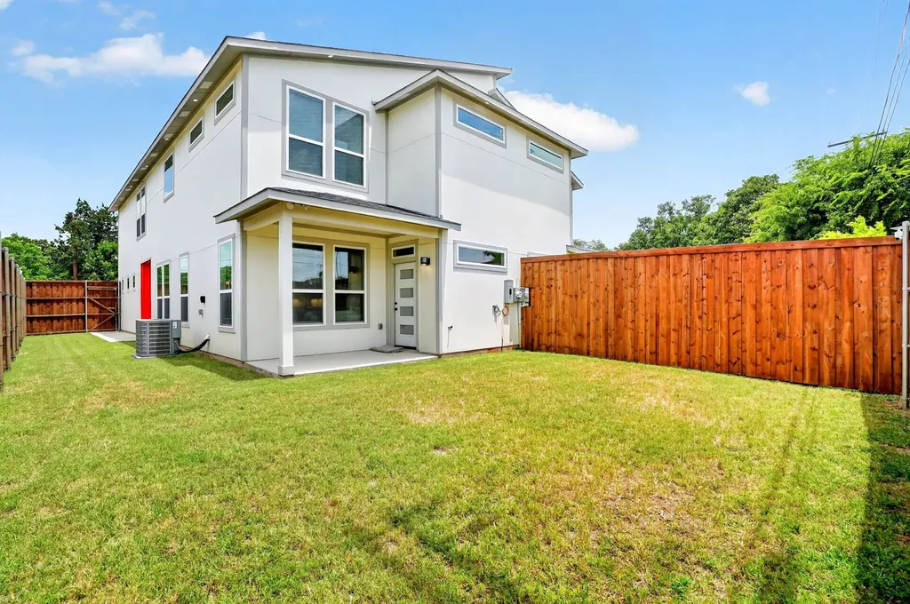 2330 Fairfax Drive Irving TX 75060