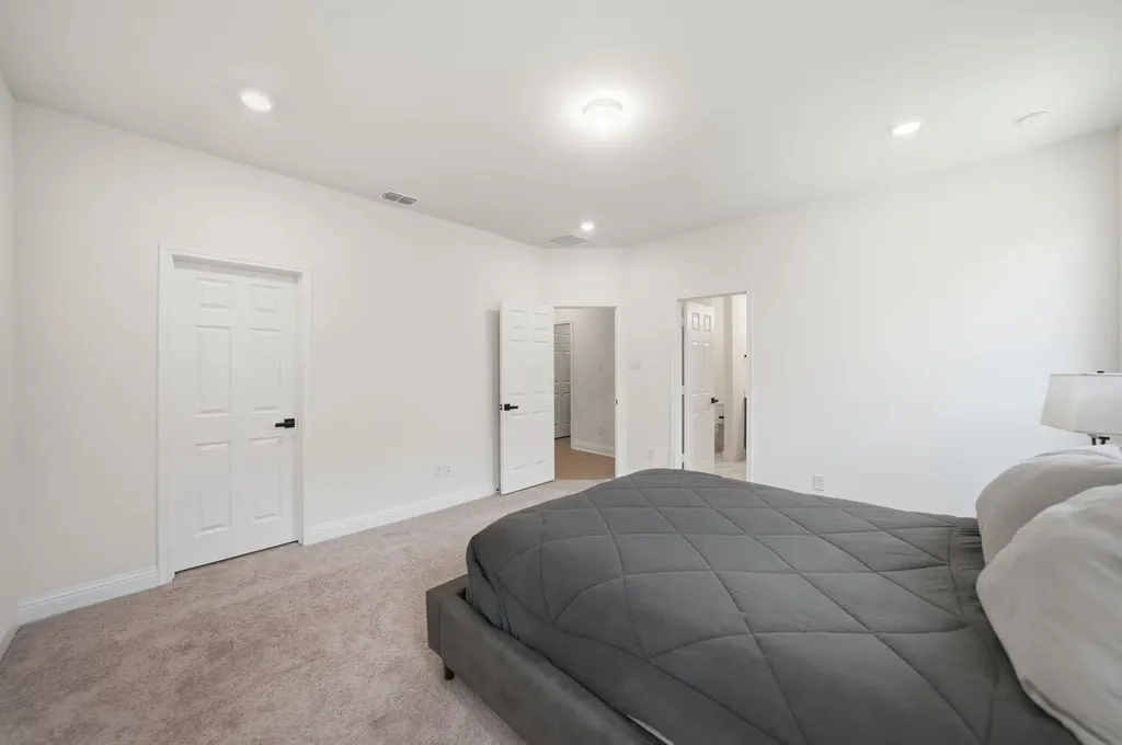 900 Summer Court Justin TX 76247
