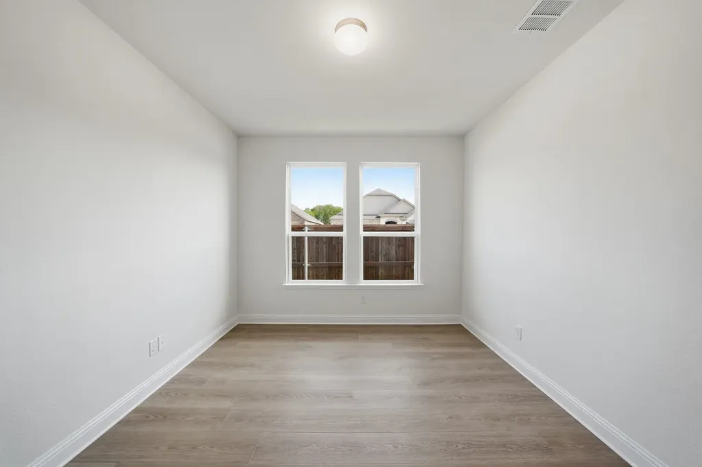 900 Summer Court Justin TX 76247