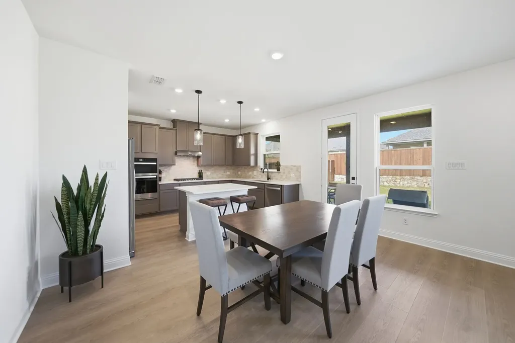 900 Summer Court Justin TX 76247