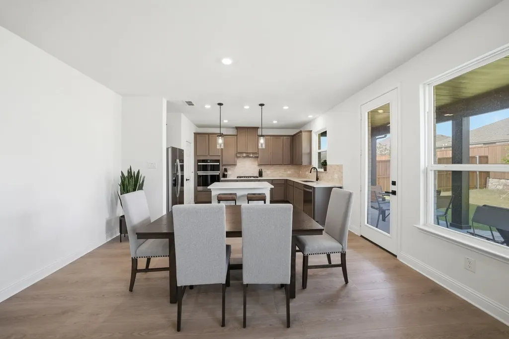 900 Summer Court Justin TX 76247