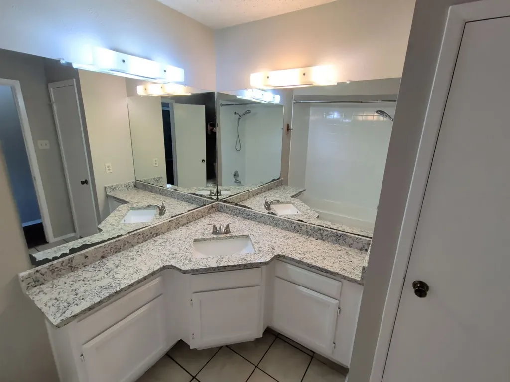 1703 Chittam Drive Euless TX 76039