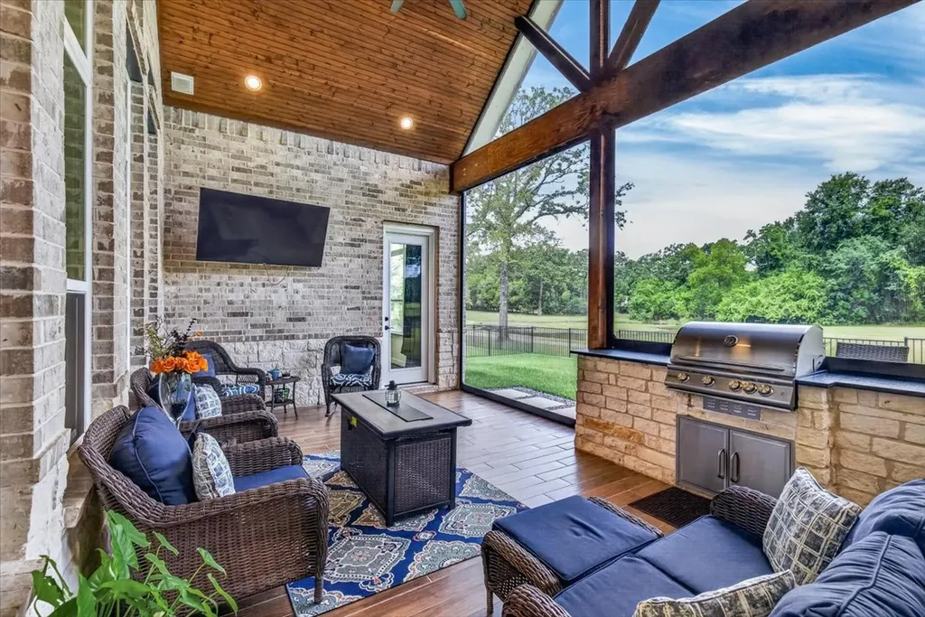 181 Colonial Drive Mabank TX 75156