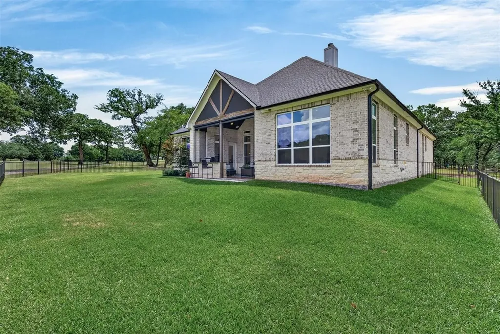 181 Colonial Drive Mabank TX 75156