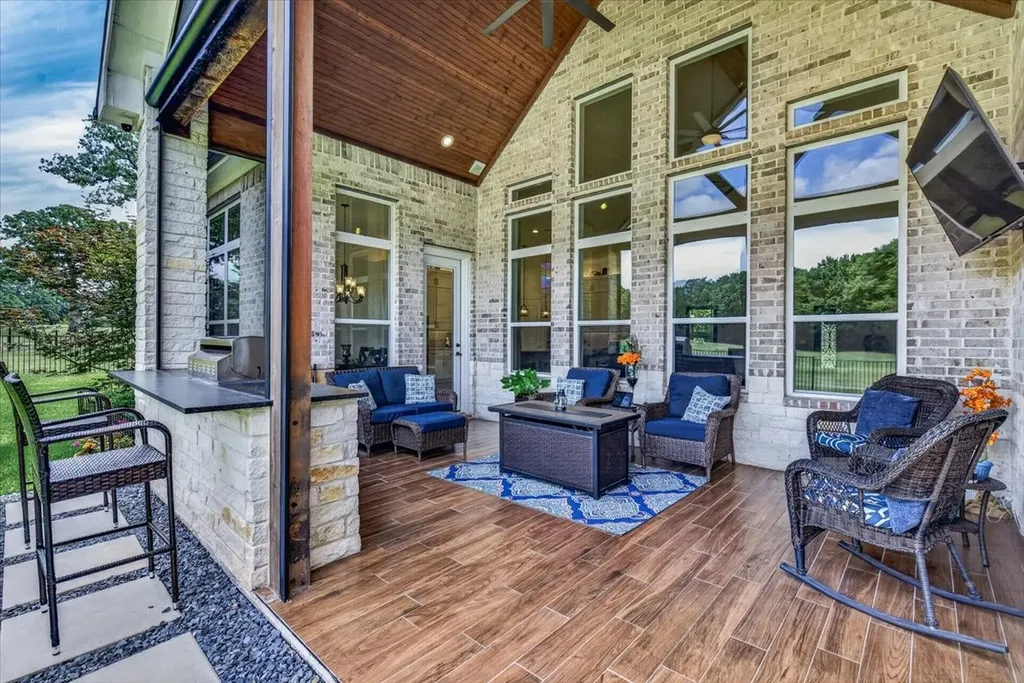 181 Colonial Drive Mabank TX 75156