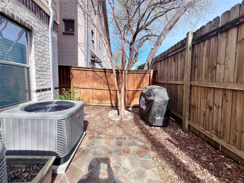 4830 Cedar Springs Road Dallas TX 75219