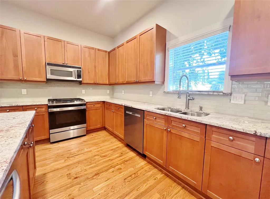 4830 Cedar Springs Road Dallas TX 75219