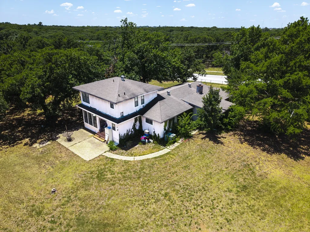 709 Cooks Lane Fort Worth TX 76120