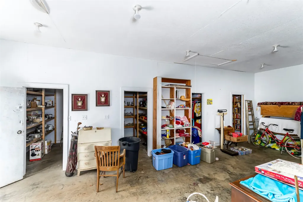 709 Cooks Lane Fort Worth TX 76120