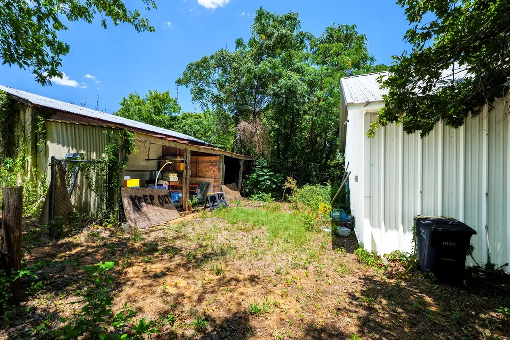 709 Cooks Lane Fort Worth TX 76120