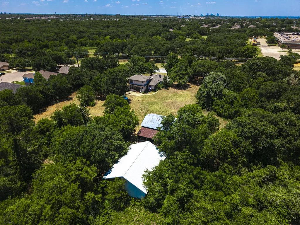 709 Cooks Lane Fort Worth TX 76120