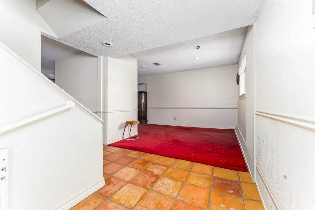 709 Cooks Lane Fort Worth TX 76120