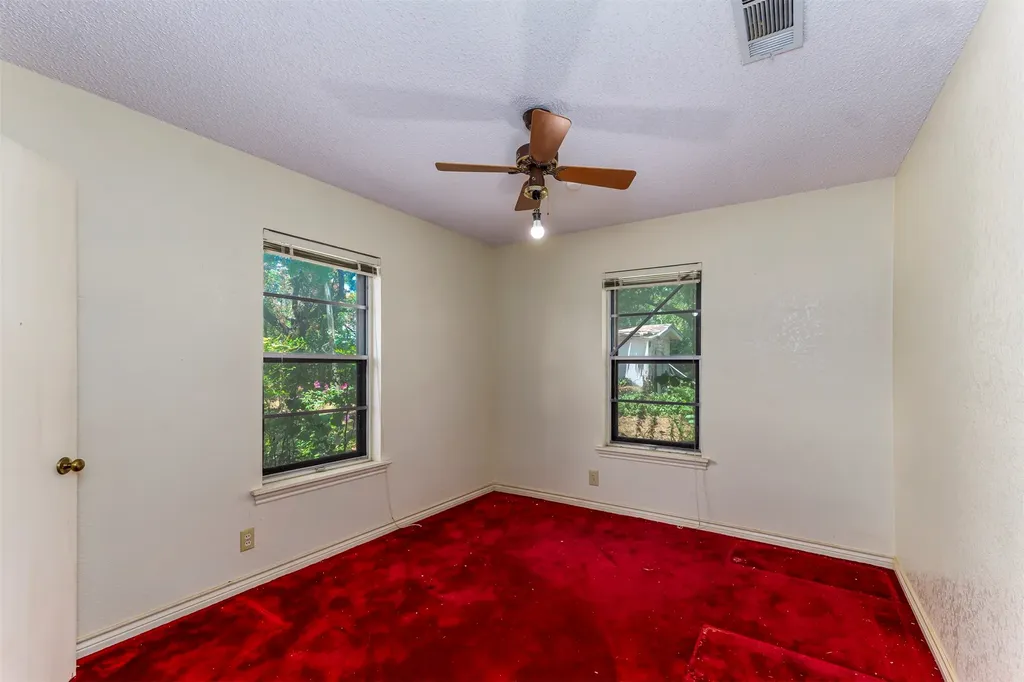 709 Cooks Lane Fort Worth TX 76120