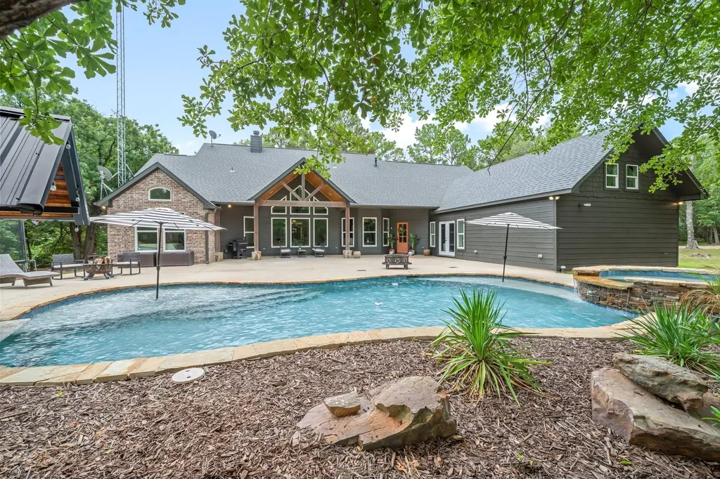 11088 State Highway 19 Edgewood TX 75117
