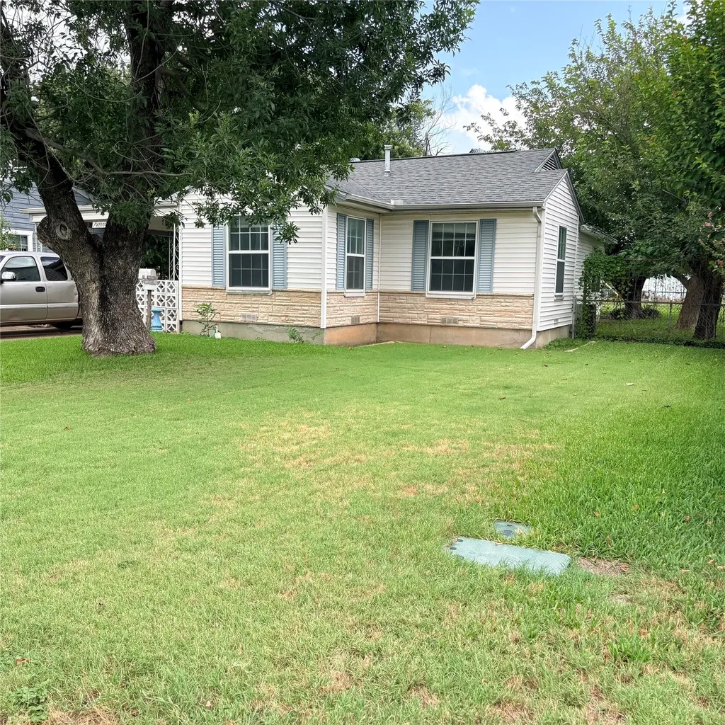 2101 14th Avenue Mineral Wells TX 76067