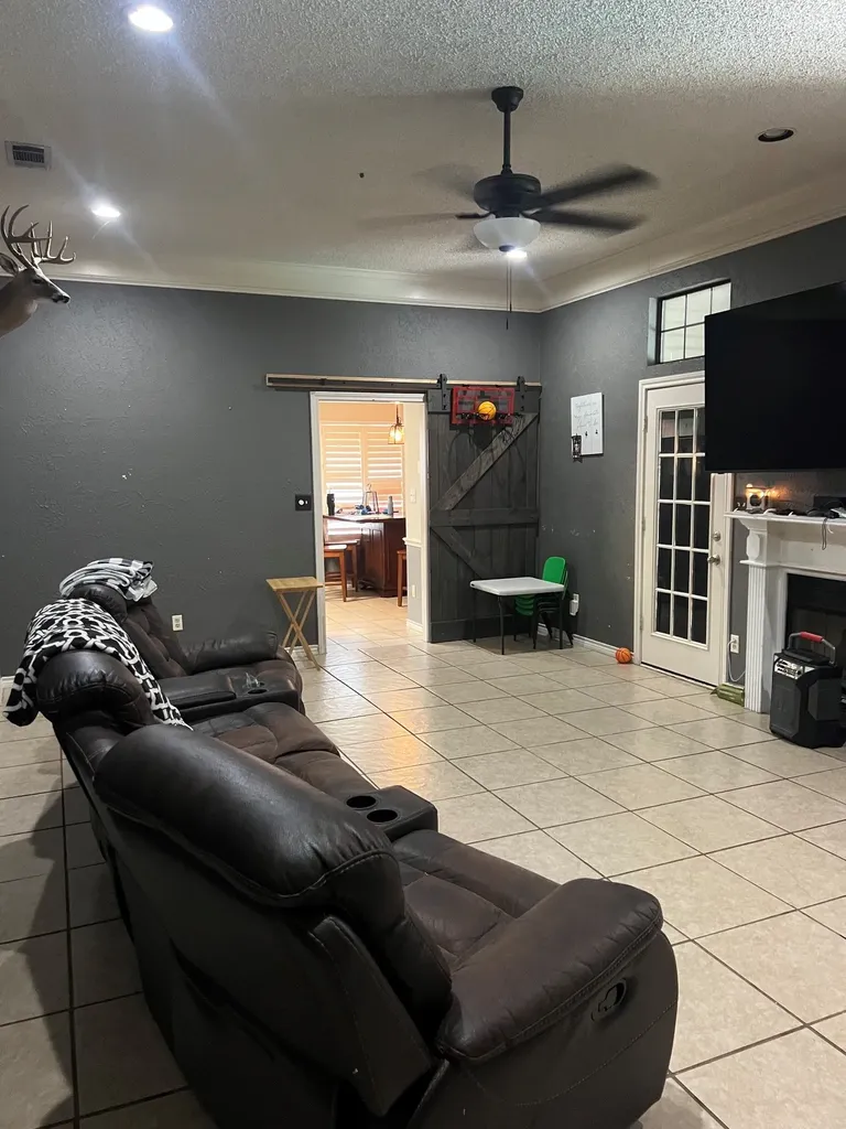 610 Pecos Street Chandler TX 75758