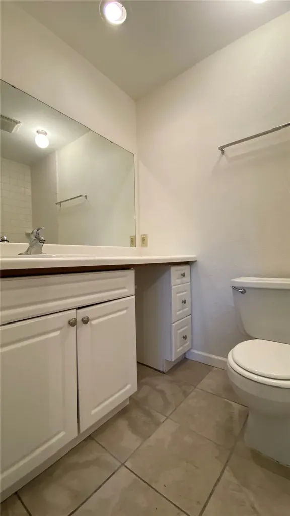208 E Denton Drive Euless TX 76039