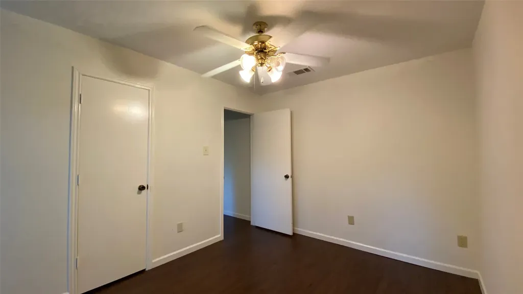 208 E Denton Drive Euless TX 76039