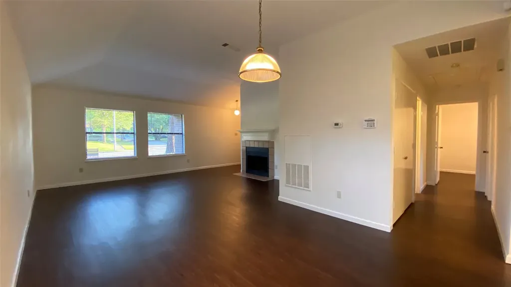 208 E Denton Drive Euless TX 76039