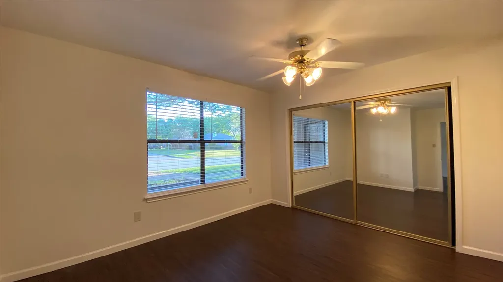 208 E Denton Drive Euless TX 76039