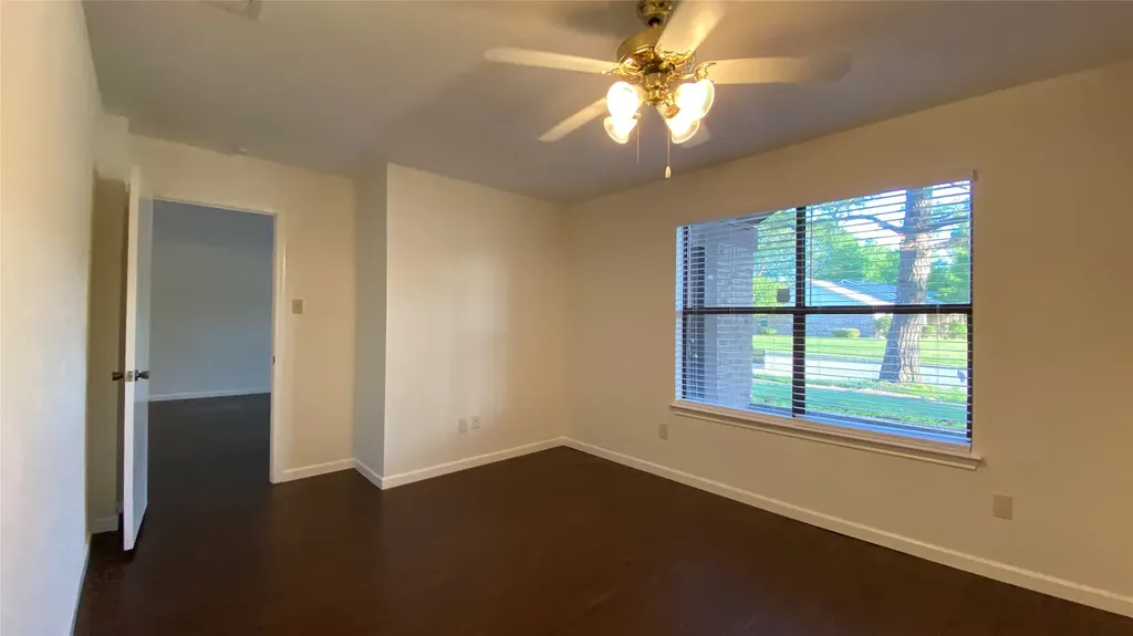 208 E Denton Drive Euless TX 76039