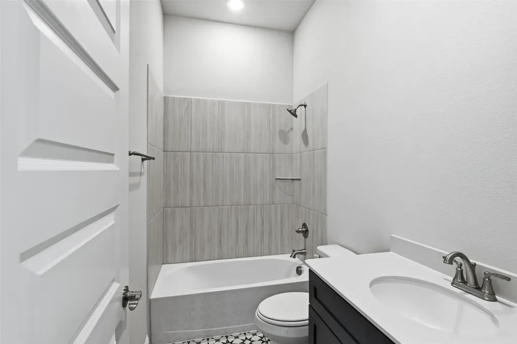 2524 Ballaster Mews Rowlett TX 75088