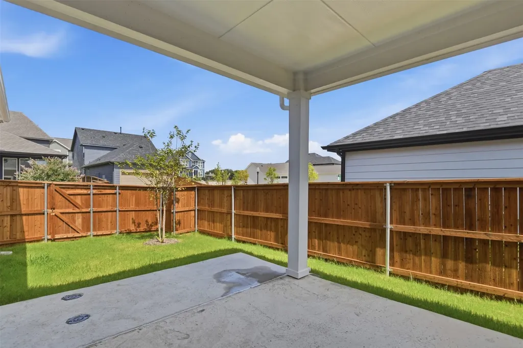 2524 Ballaster Mews Rowlett TX 75088