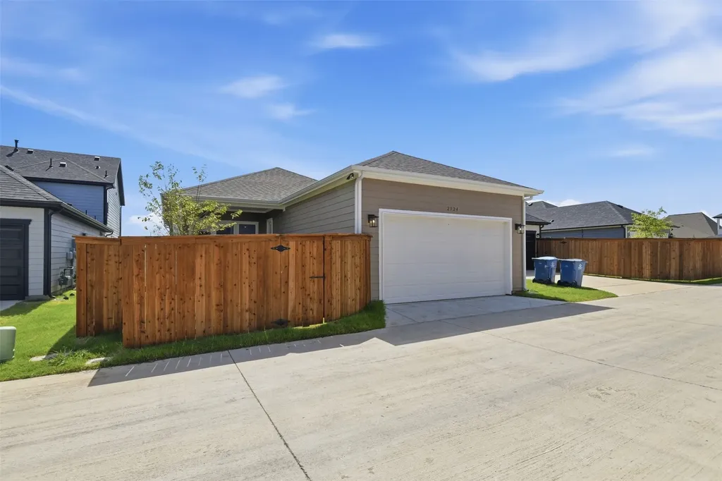2524 Ballaster Mews Rowlett TX 75088