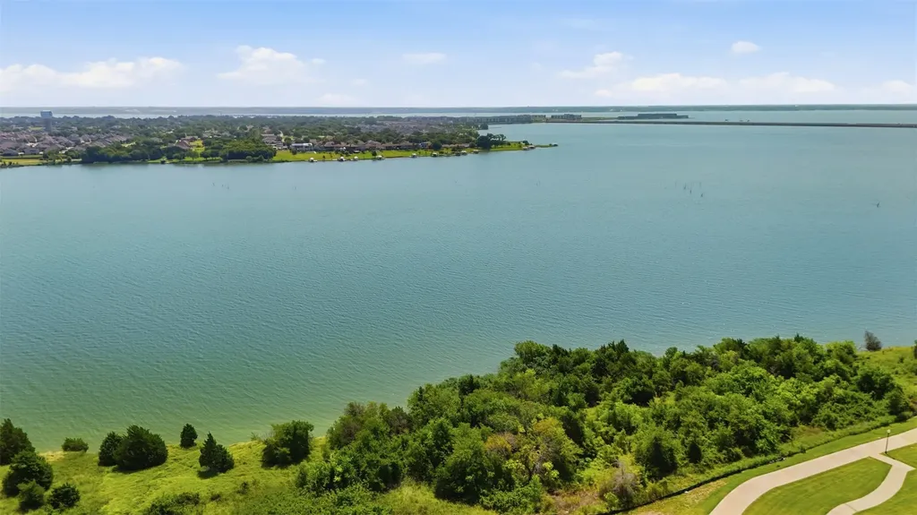2524 Ballaster Mews Rowlett TX 75088