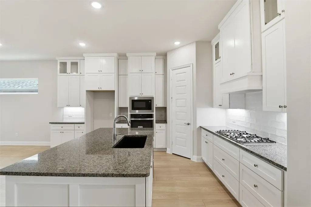 2524 Ballaster Mews Rowlett TX 75088