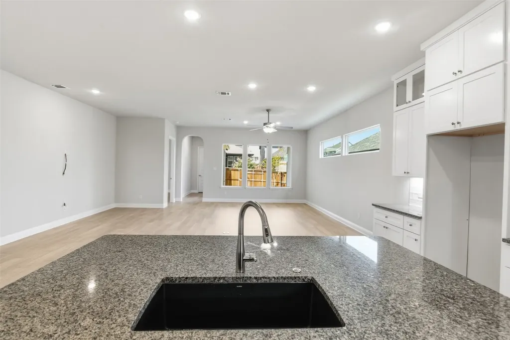 2524 Ballaster Mews Rowlett TX 75088