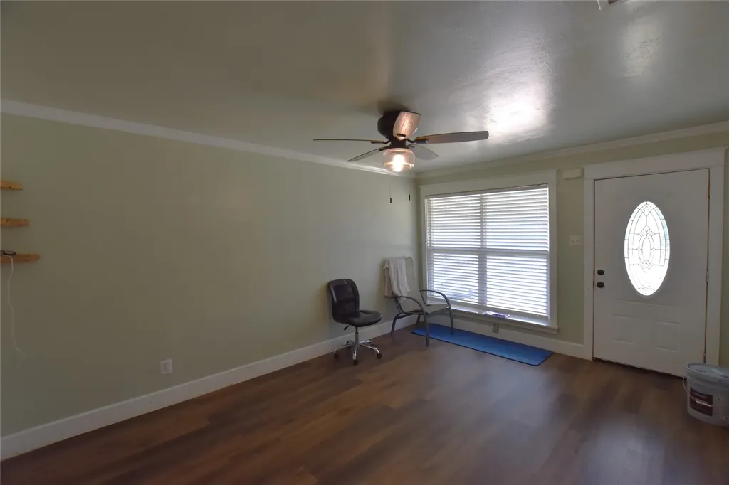 1718 Summit Street Mesquite TX 75149