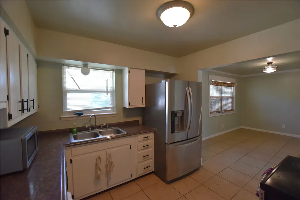 1718 Summit Street Mesquite TX 75149