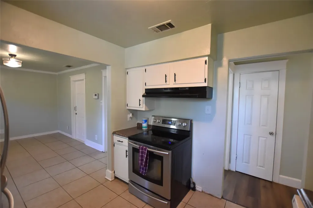 1718 Summit Street Mesquite TX 75149