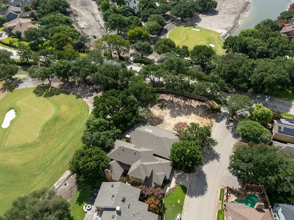 16701 Village Lane Dallas TX 75248