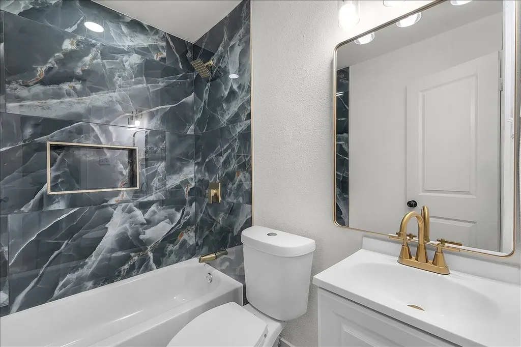 3744 S Hughes Avenue Fort Worth TX 76119
