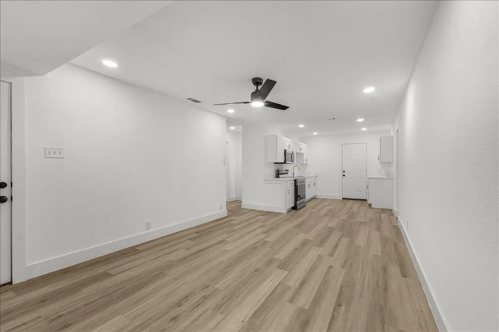 3744 S Hughes Avenue Fort Worth TX 76119