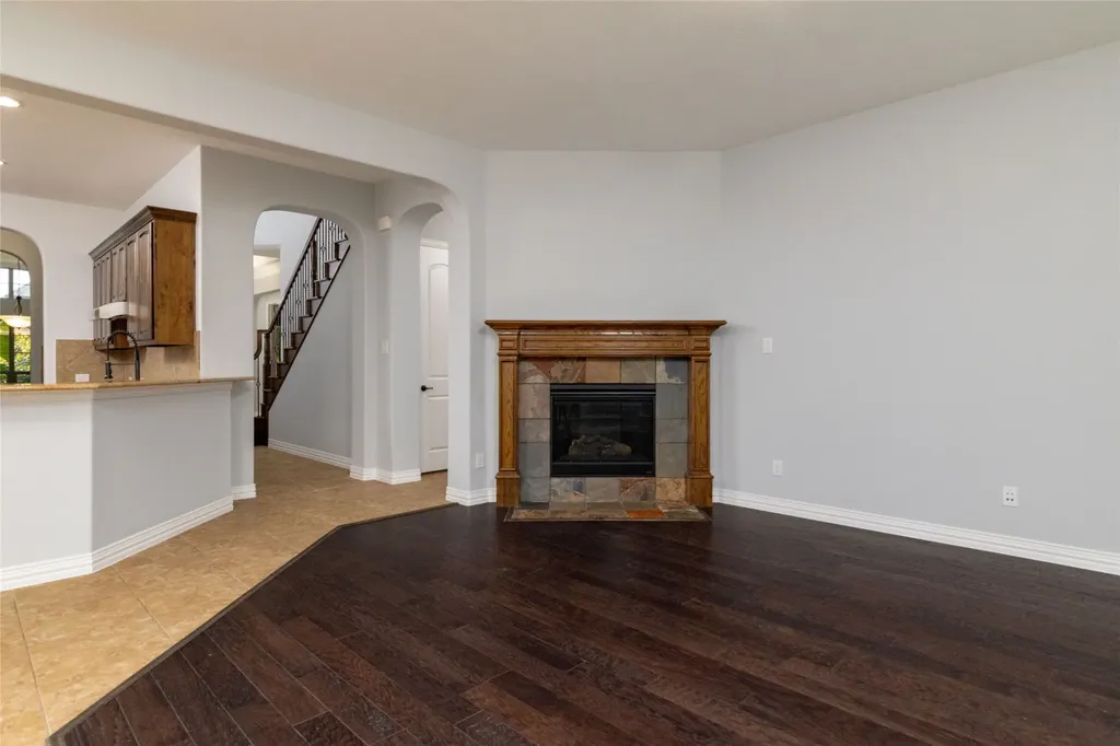 305 Dorset Court Roanoke TX 76262
