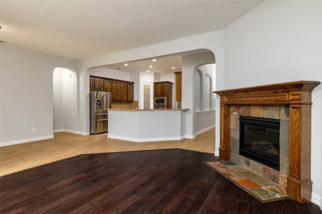 305 Dorset Court Roanoke TX 76262