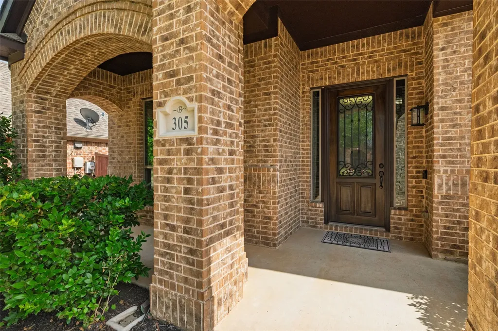 305 Dorset Court Roanoke TX 76262