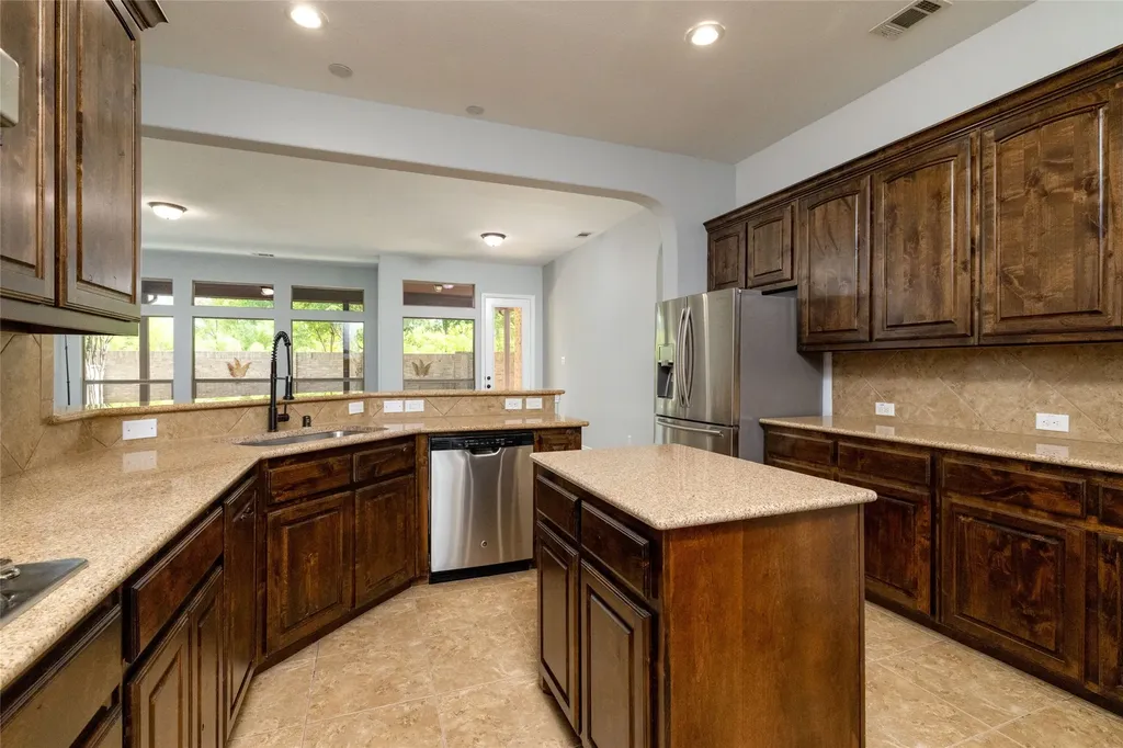 305 Dorset Court Roanoke TX 76262