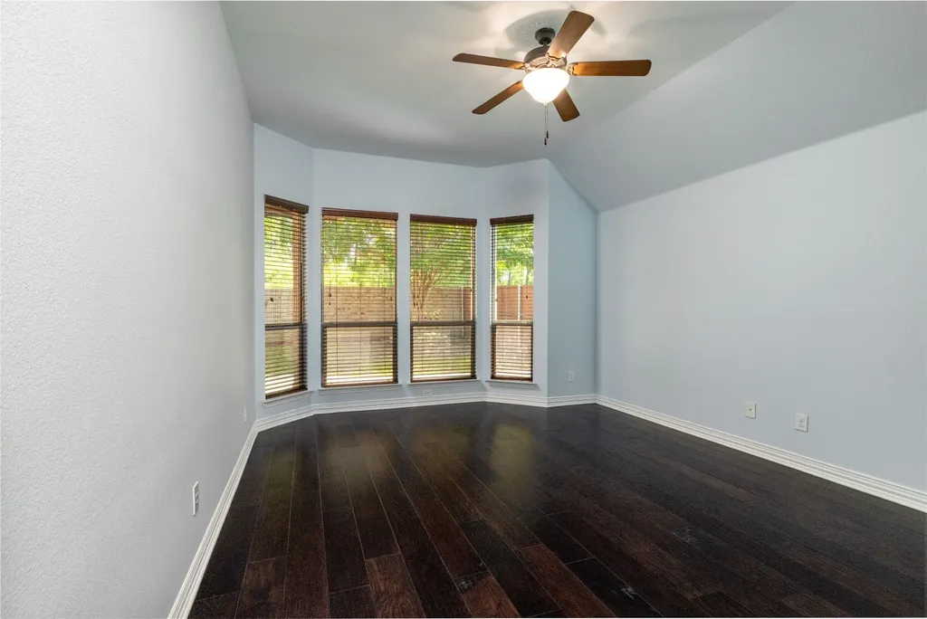 305 Dorset Court Roanoke TX 76262