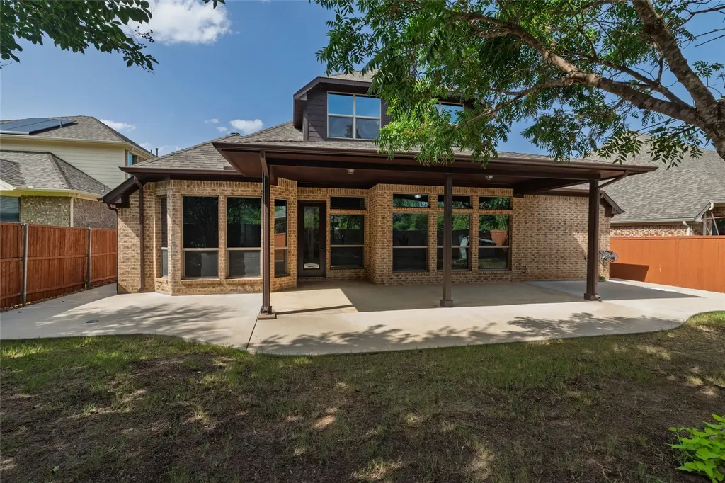 305 Dorset Court Roanoke TX 76262