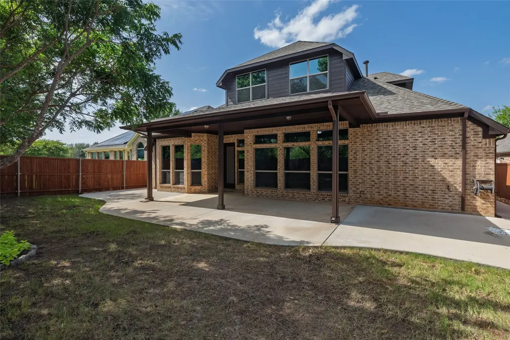 305 Dorset Court Roanoke TX 76262
