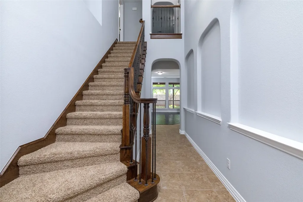 305 Dorset Court Roanoke TX 76262