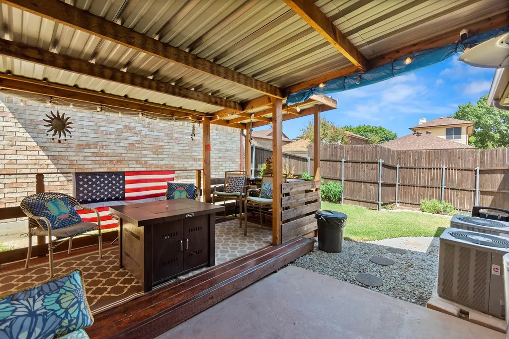 2920 Peninsula Way Carrollton TX 75007