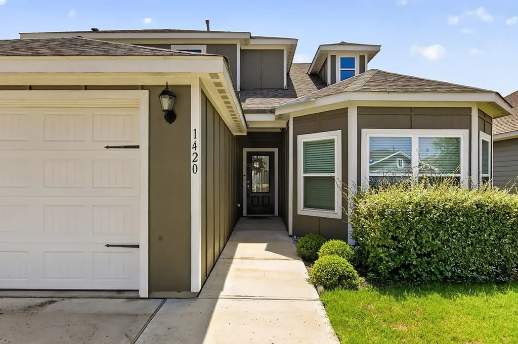 1420 Sunkiss Drive Fort Worth TX 76140