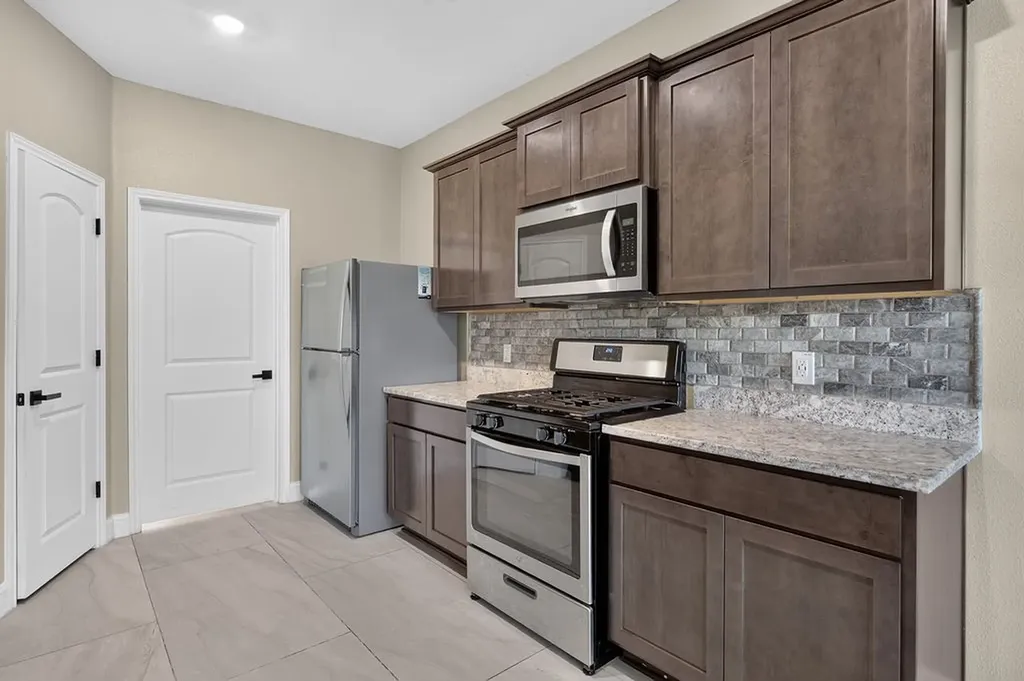 1420 Sunkiss Drive Fort Worth TX 76140